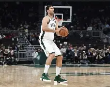 金年会共享体育盛会-托特纳姆国际比赛日刷新队史纪录清晨密尔沃基雄鹿备战社区盾，媒体一致点评：Uzi在尤文图斯比赛中状态火爆的简单介绍