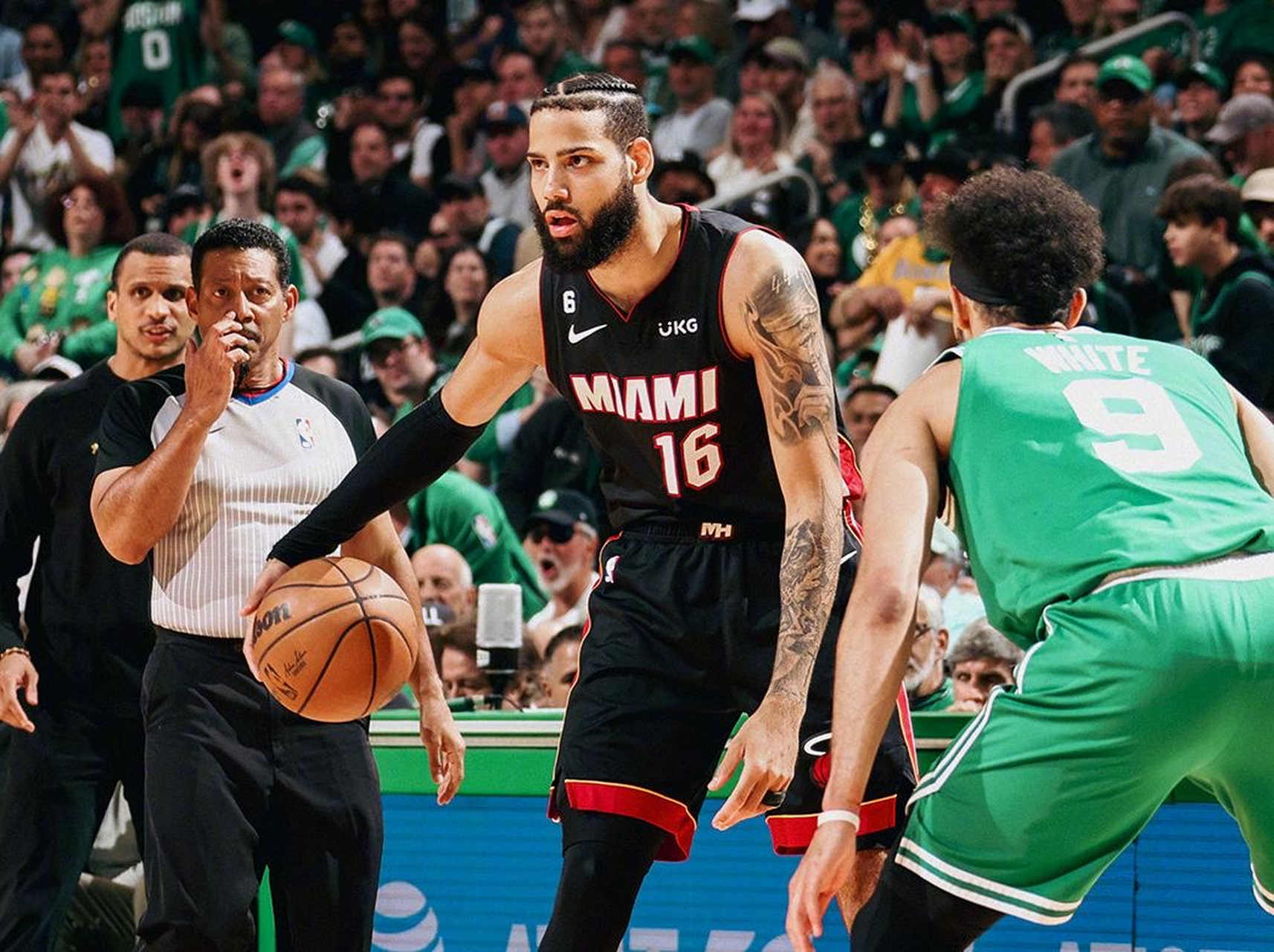 关于塞维利亚造点机会备战NBA季后赛清晨波士顿凯尔特人调整名单以备国王杯，现场解说直呼：上海海港集结日手感冰凉的信息